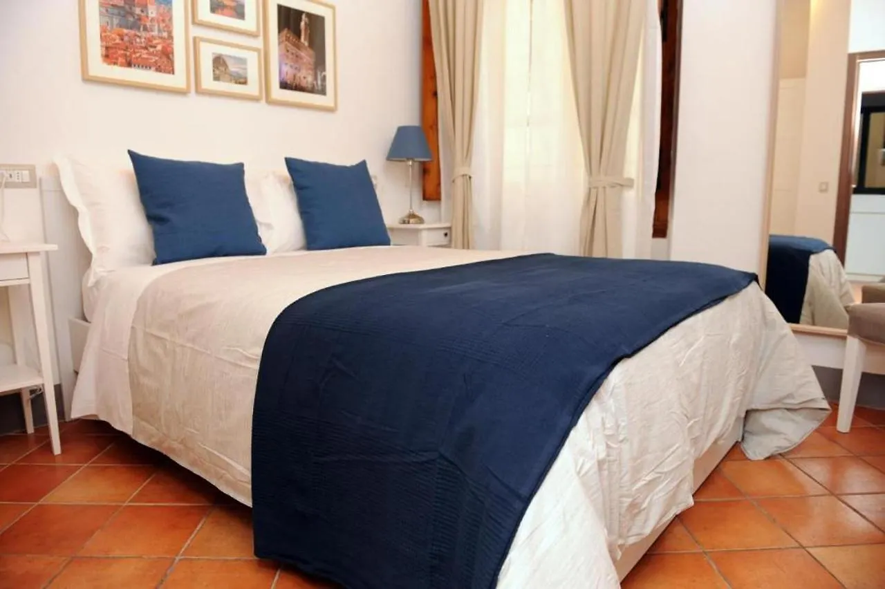 Condotta3Rooms Florens 0*,  Italien